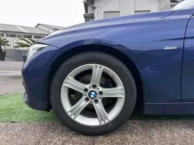 BMW 320 2015 - 14900 EUR, 150000 km - AUTO.MOTO.pt - 150000km - foto 21 de 57