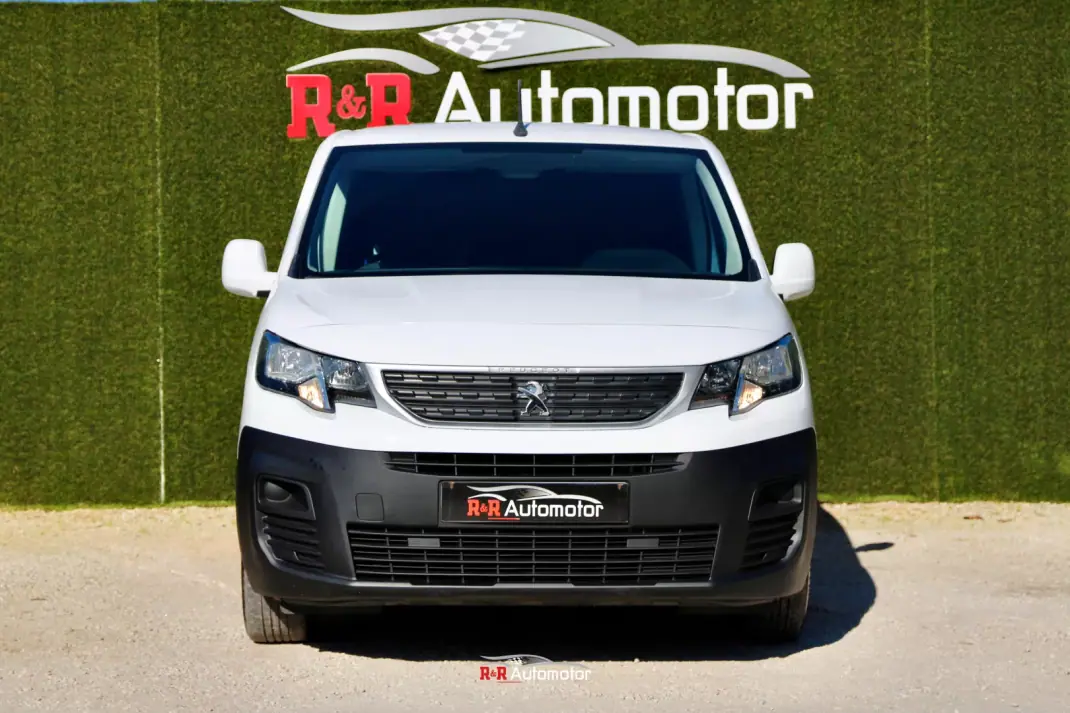 Peugeot Partner 1.5 BlueHDI Pro Longa 3L 2021 - 14750 EUR, 113000 km - AUTO.MOTO.pt - 113000km - foto 4 de 22