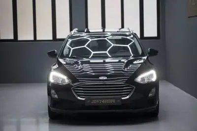 Ford Focus 2021 - 13850 EUR, 196506 km - AUTO.MOTO.pt - 196506km - foto 12 de 42