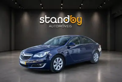 Opel Insignia 2015 - 9950 EUR, 185000 km - AUTO.MOTO.pt - 185000km - foto 5 de 11
