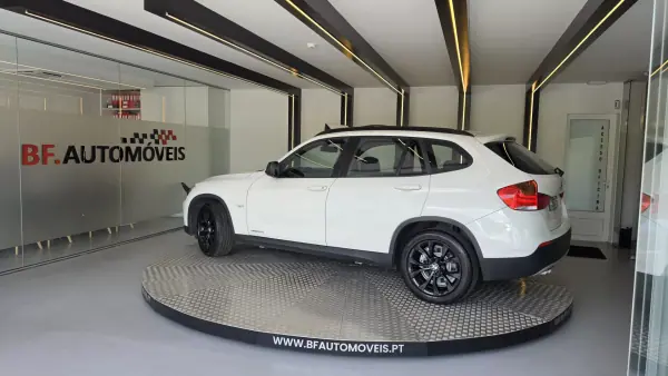 BMW X1 2009 - 13900 EUR, 234438 km - AUTO.MOTO.pt - 234438km - foto 15 de 59