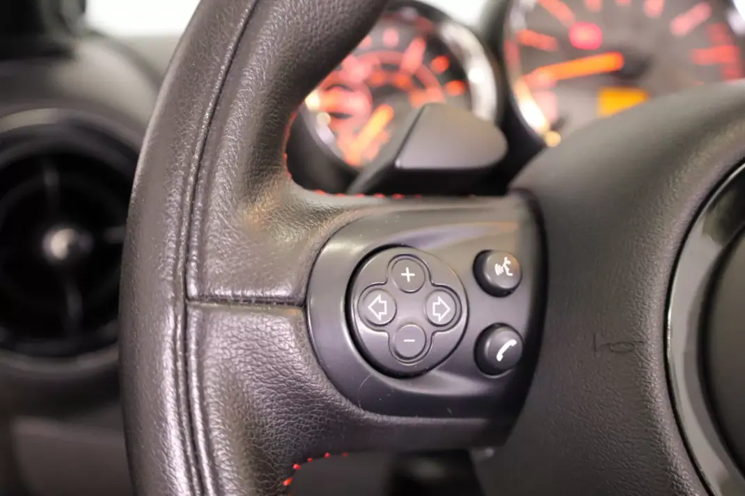 MINI John Cooper Works 2015 - 22950 EUR, 65169 km - AUTO.MOTO.pt - 65169km - foto 47 de 50