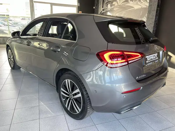 Mercedes-Benz A 250e 2021 — foto 3 de 25