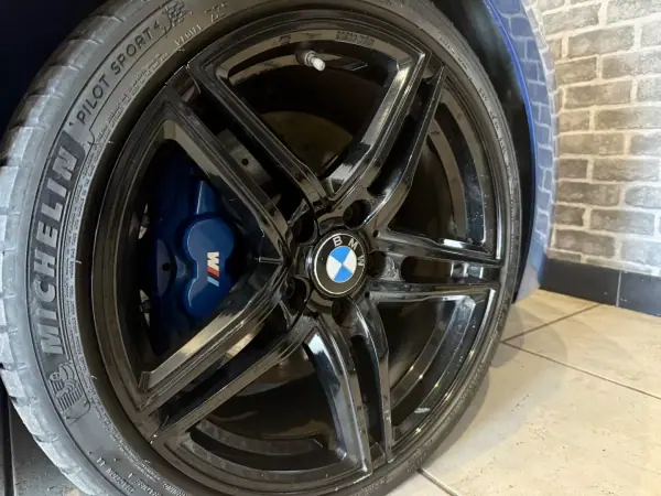 BMW M135i 2014 - 29490 EUR, 91000 km - AUTO.MOTO.pt - 91000km - foto 15 de 15