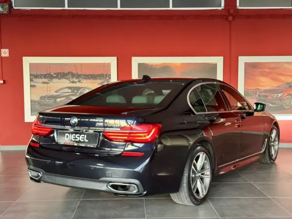 BMW 730 2017 - 44990 EUR, 79085 km - AUTO.MOTO.pt - 79085km - foto 7 de 30