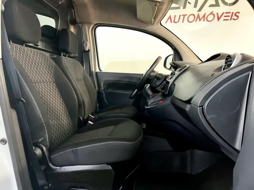 Renault KANGOO EXPRESS 1.5 DCI BUSINESS 3 L S/S 2015 - 7700 EUR, 226000 km - AUTO.MOTO.pt - 226000km - foto 16 de 23