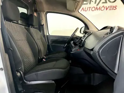 Renault KANGOO EXPRESS 1.5 DCI BUSINESS 3 L S/S 2015 - 7700 EUR, 226000 km - AUTO.MOTO.pt - 226000km - foto 16 de 23