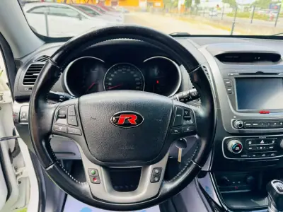 Kia Sorento 2015 - 18900 EUR, 199000 km - AUTO.MOTO.pt - 199000km - foto 2 de 30