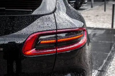 Porsche Macan 2018 - 59990 EUR, 99798 km - AUTO.MOTO.pt - 99798km - foto 12 de 45