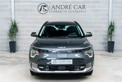 Kia e-Niro 2023 - 26950 EUR, 53564 km - AUTO.MOTO.pt - 53564km - foto 3 de 51