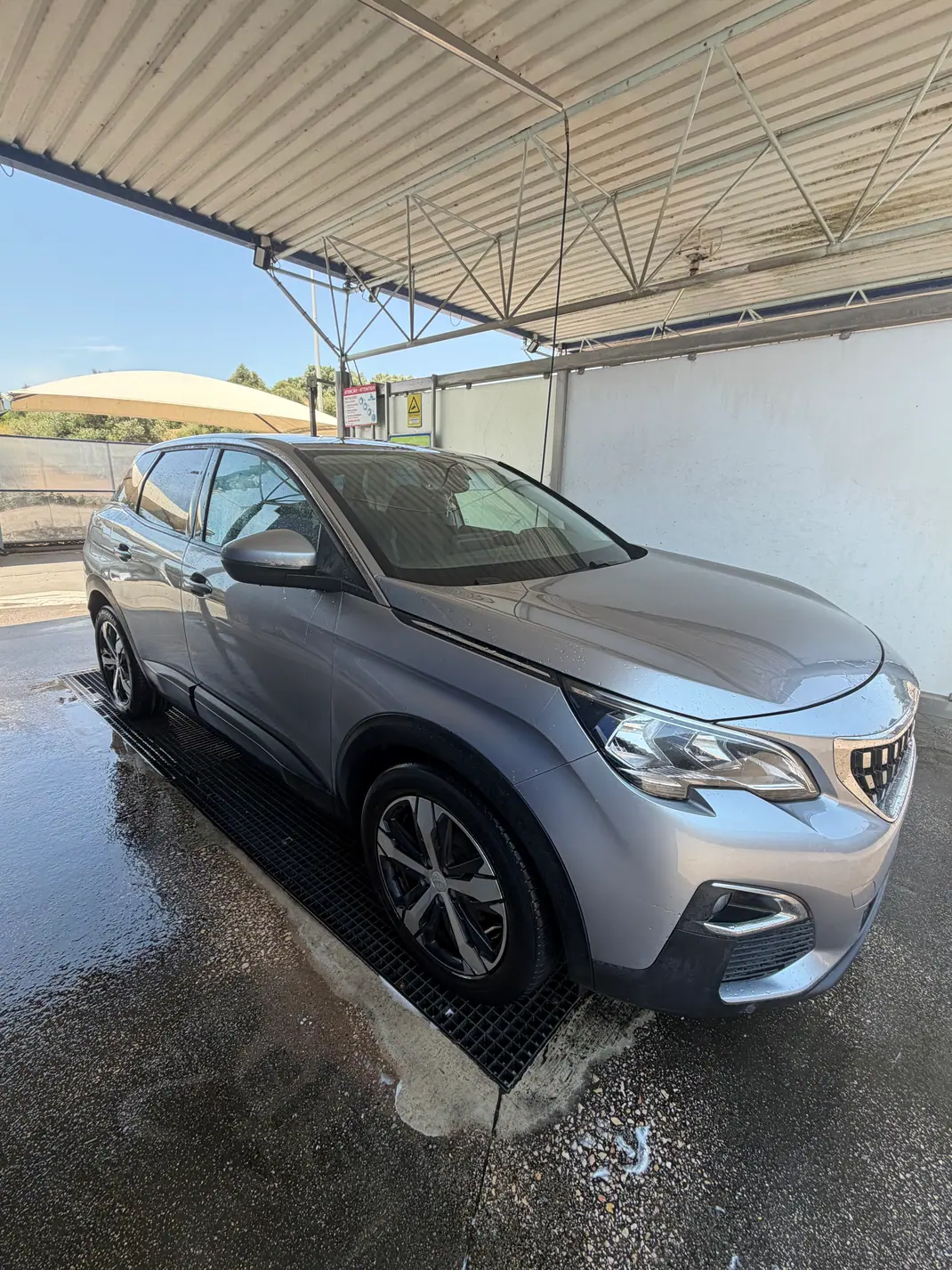Peugeot 3008 2017 - 16000 EUR, 133000 km - 133000km - foto 5 de 9