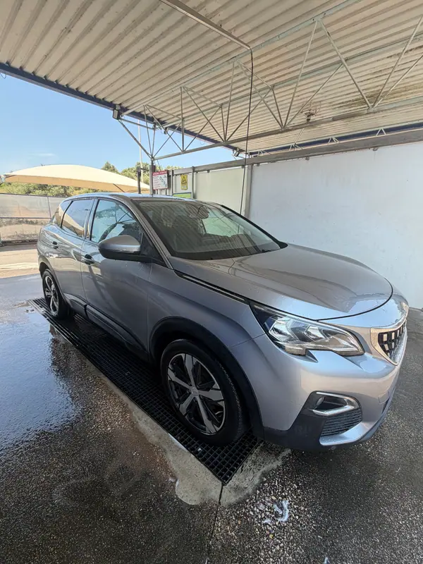 Peugeot 3008 2017 - 16000 EUR, 133000 km - AUTO.MOTO.pt - 133000km - foto 5 de 9