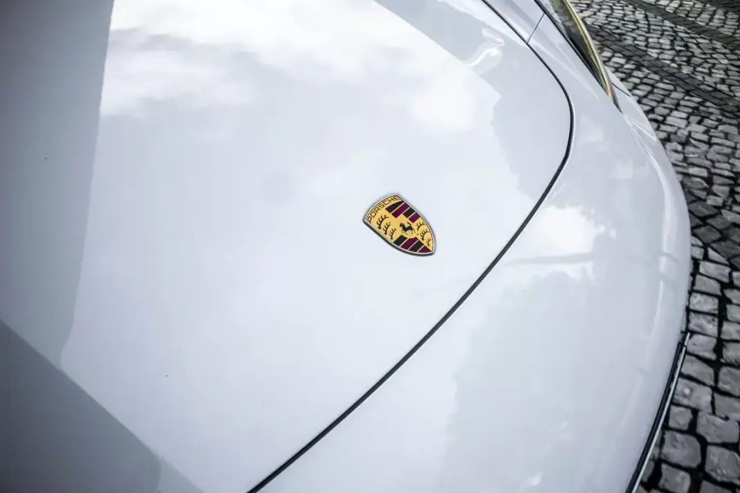 Porsche Panamera 2022 - 99950 EUR, 92267 km - AUTO.MOTO.pt - 92267km - foto 9 de 49