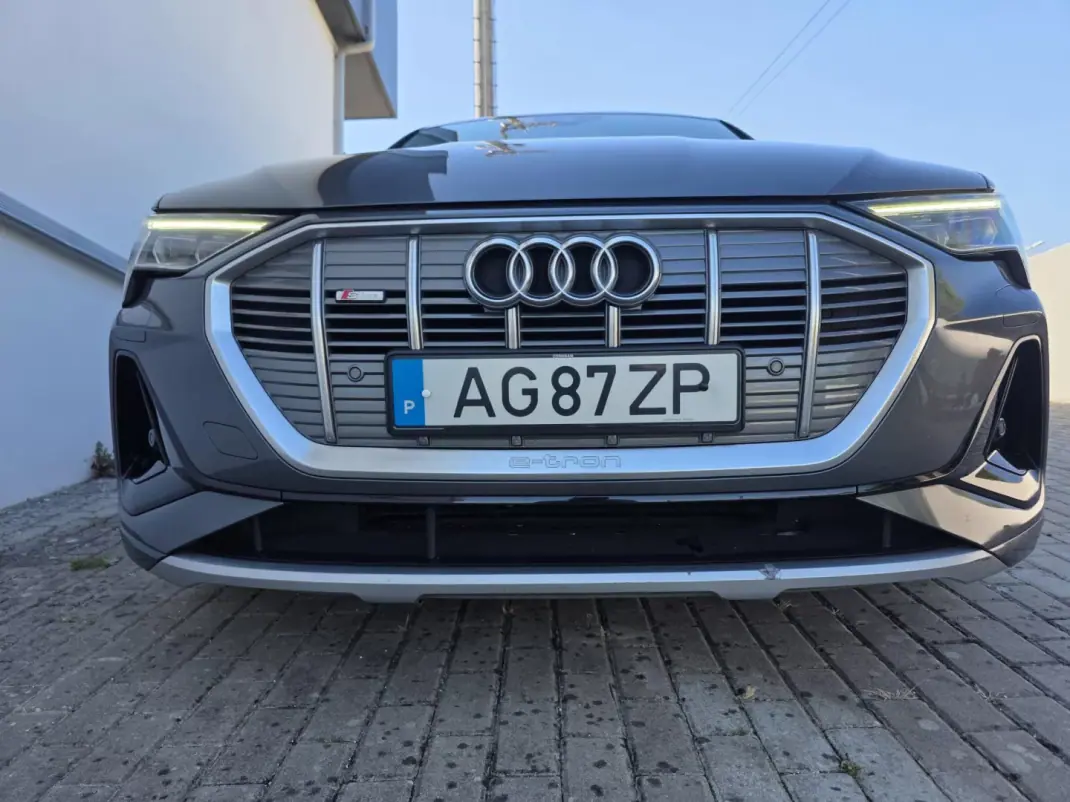 Audi e-tron 2021 - 32900 EUR, 120000 km - 120000km - foto 20 de 51