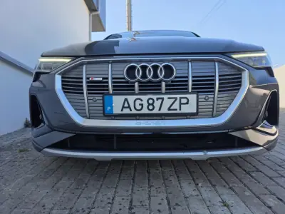 Audi e-tron 2021 - 32900 EUR, 120000 km - 120000km - foto 20 de 51