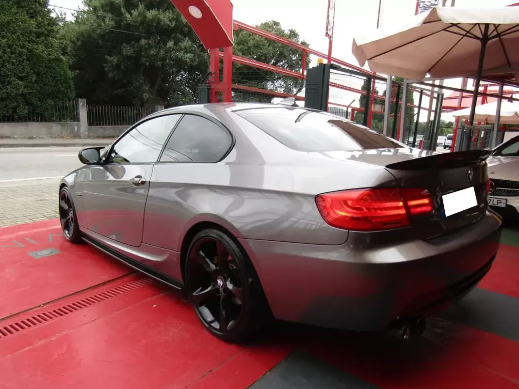 BMW 320 2011 - 16499 EUR, 241020 km - 241020km - foto 27 de 34