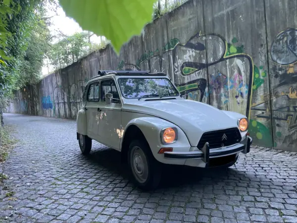 Citroën Dyane 1979 - 7900 EUR, 92000 km - AUTO.MOTO.pt - 92000km - foto 26 de 38