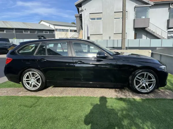 BMW 320 2013 - 12900 EUR, 228000 km - AUTO.MOTO.pt - 228000km - foto 16 de 57