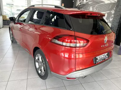 Renault Clio Sport Tourer 2016 - 9600 EUR, 169693 km - AUTO.MOTO.pt - 169693km - foto 2 de 23