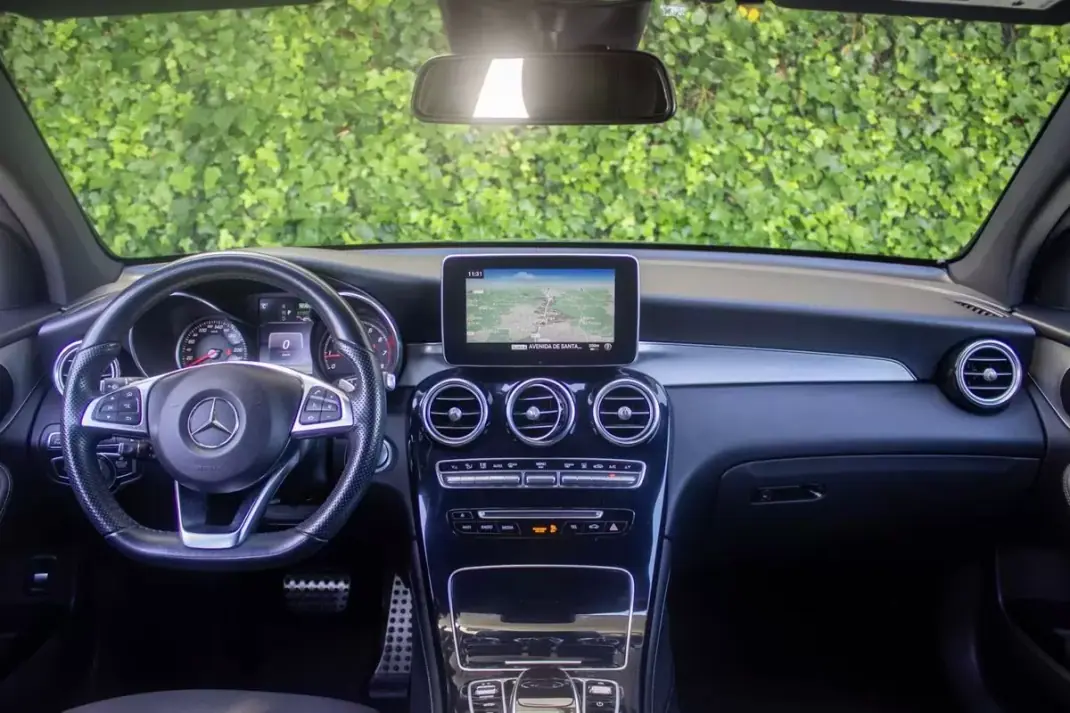 Mercedes-Benz GLC 350 2018 - 36900 EUR, 158000 km - AUTO.MOTO.pt - 158000km - foto 15 de 18