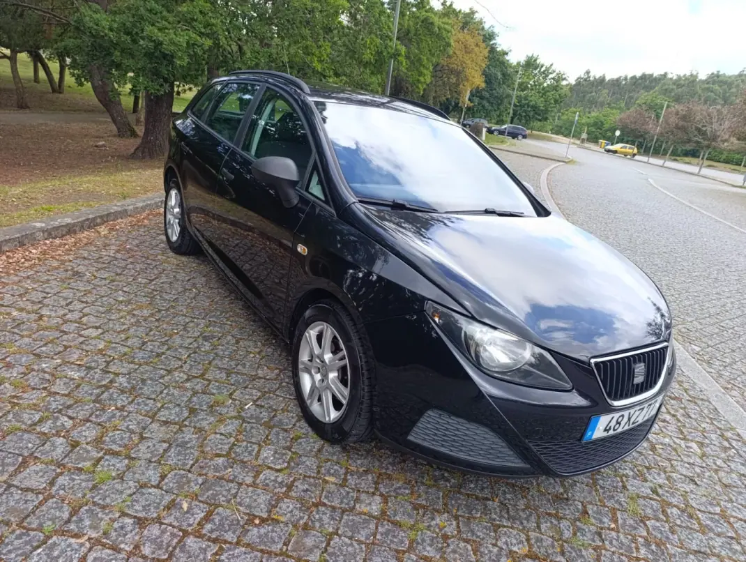 SEAT Ibiza ST 2011 - 4000 EUR, 209000 km - AUTO.MOTO.pt - 209000km - foto 1 de 12