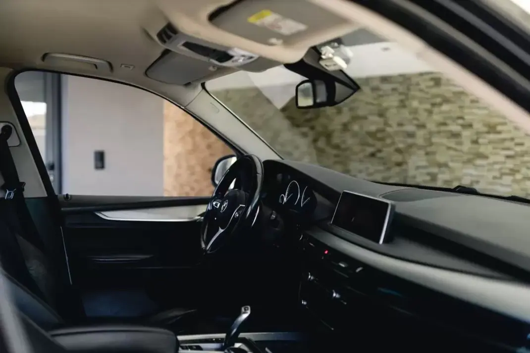 BMW X5 2014 - 26900 EUR, 170000 km - AUTO.MOTO.pt - 170000km - foto 15 de 25