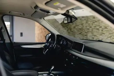 BMW X5 2014 - 26900 EUR, 170000 km - AUTO.MOTO.pt - 170000km - foto 15 de 25