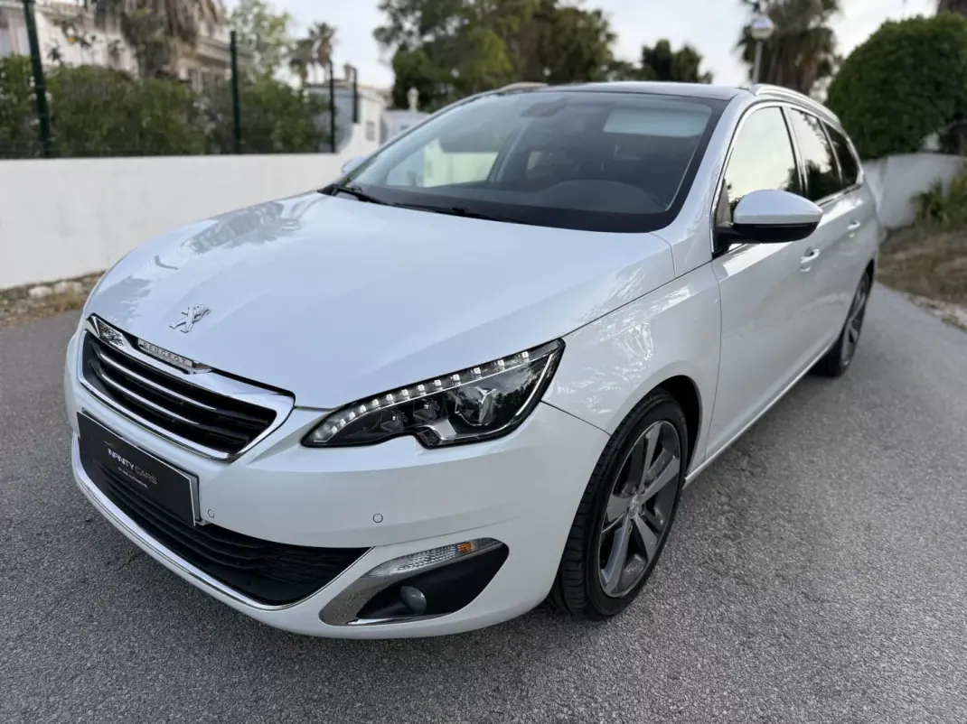Peugeot 308 SW 2016 - 11699 EUR, 100000 km - AUTO.MOTO.pt - 100000km - foto 1 de 18