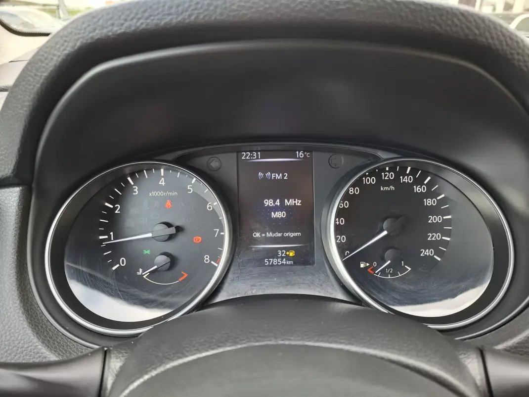 Nissan Qashqai 2018 - 15500 EUR, 57950 km - AUTO.MOTO.pt - 57950km - foto 19 de 25