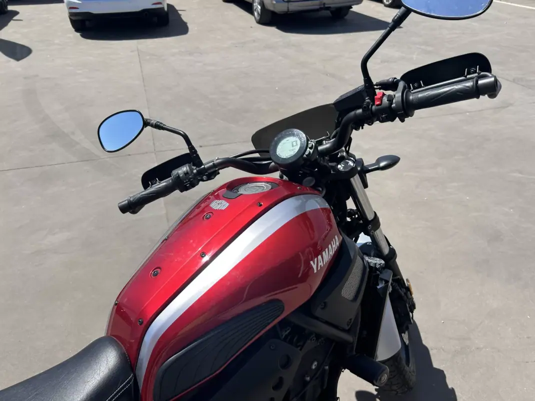 Yamaha XSR 700 2020 - 6547 EUR, 3500 km - AUTO.MOTO.pt - 3500km - foto 9 de 12