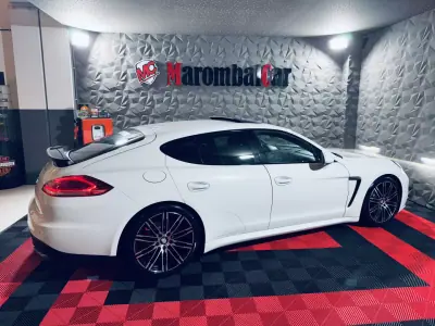 Porsche Panamera 2015 - 43990 EUR, 110565 km - AUTO.MOTO.pt - 110565km - foto 2 de 40
