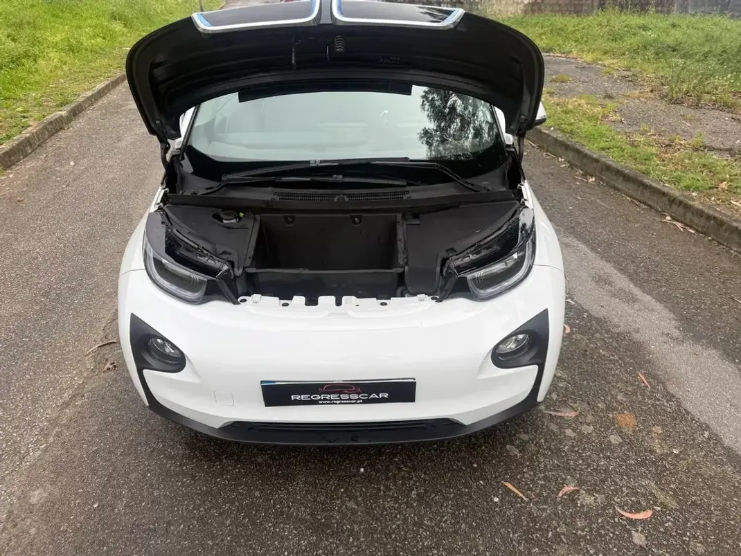 BMW i3 2015 - 12750 EUR, 81000 km - AUTO.MOTO.pt - 81000km - foto 23 de 25