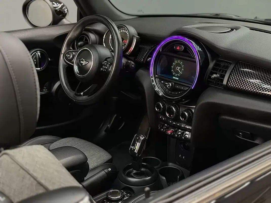 MINI 2018 - 25950 EUR, 154815 km - AUTO.MOTO.pt - 154815km - foto 23 de 35
