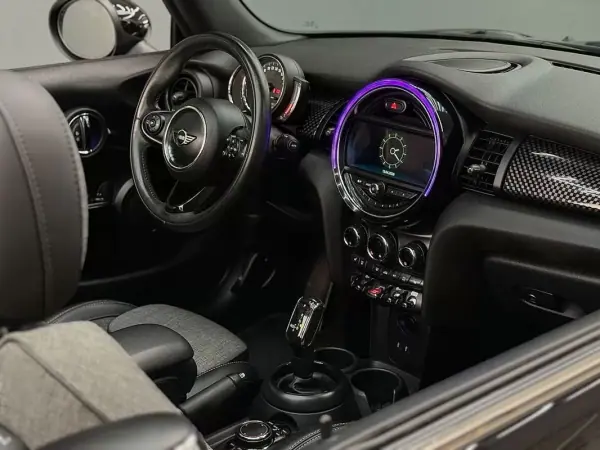 MINI 2018 - 23999 EUR, 154815 km - AUTO.MOTO.pt - 154815km - foto 23 de 35