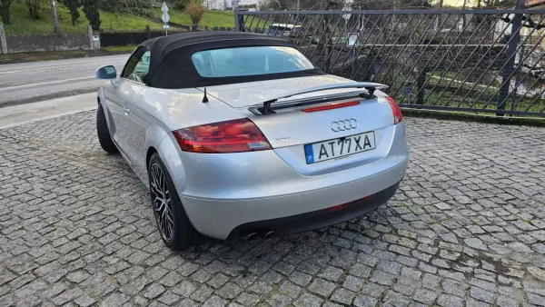 Audi TT Roadster 2007 - 14900 EUR, 151194 km - 151194km - foto 14 de 51