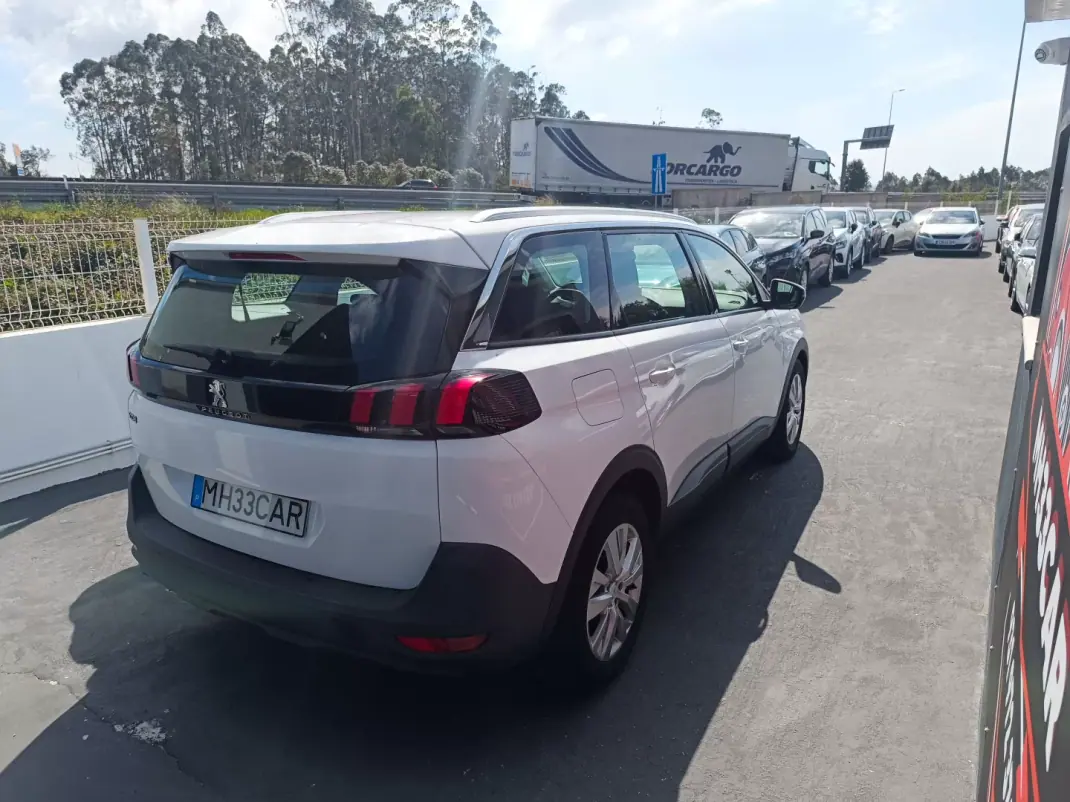 Peugeot 5008 2019 - 14900 EUR, 203649 km - AUTO.MOTO.pt - 203649km - foto 5 de 34