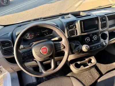 Fiat Ducato 33 MH2 2.2 Mjet 140cv 2022 - 22950 EUR, 126700 km - AUTO.MOTO.pt - 126700km - foto 6 de 10