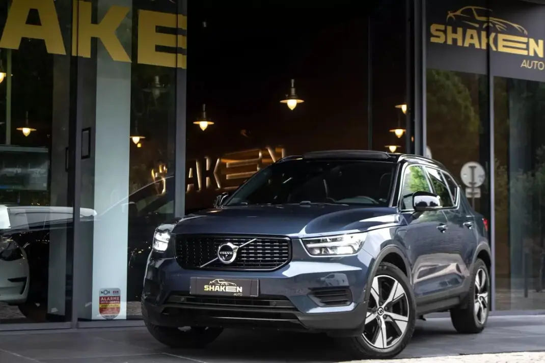 Volvo XC 40 2022 - 31990 EUR, 48265 km - AUTO.MOTO.pt - 48265km - foto 1 de 40