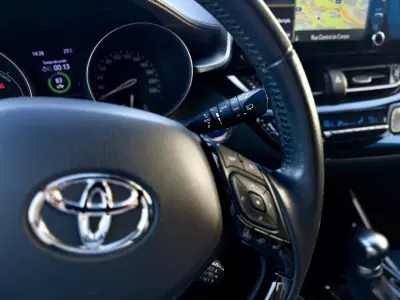 Toyota C-HR 2019 - 23950 EUR, 90000 km - AUTO.MOTO.pt - 90000km - foto 20 de 24