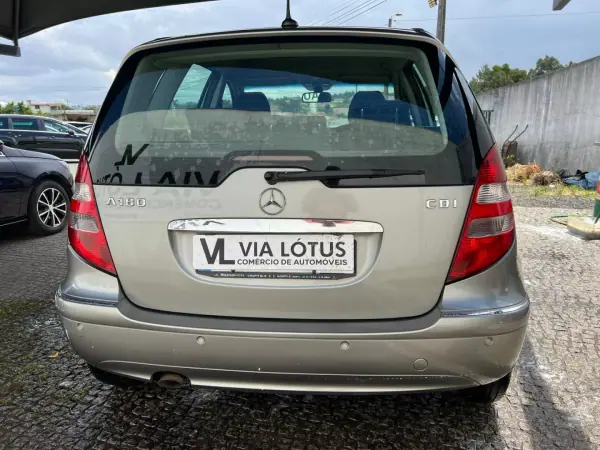 Mercedes-Benz A 180 2007 - 7000 EUR, 280000 km - AUTO.MOTO.pt - 280000km - foto 5 de 6