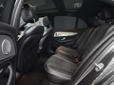 Mercedes-Benz E 220 2018 - 32950 EUR, 118099 km - AUTO.MOTO.pt - 118099km - foto 44 de 48