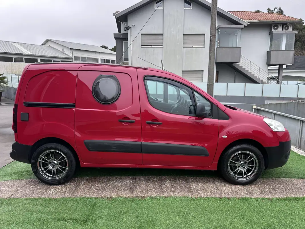 Peugeot PARTNER GIRAFON 2012 - 6500 EUR, 205000 km - AUTO.MOTO.pt - 205000km - foto 9 de 29