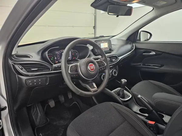 Fiat Tipo 2023 - 15350 EUR, 48173 km - AUTO.MOTO.pt - 48173km - foto 14 de 43