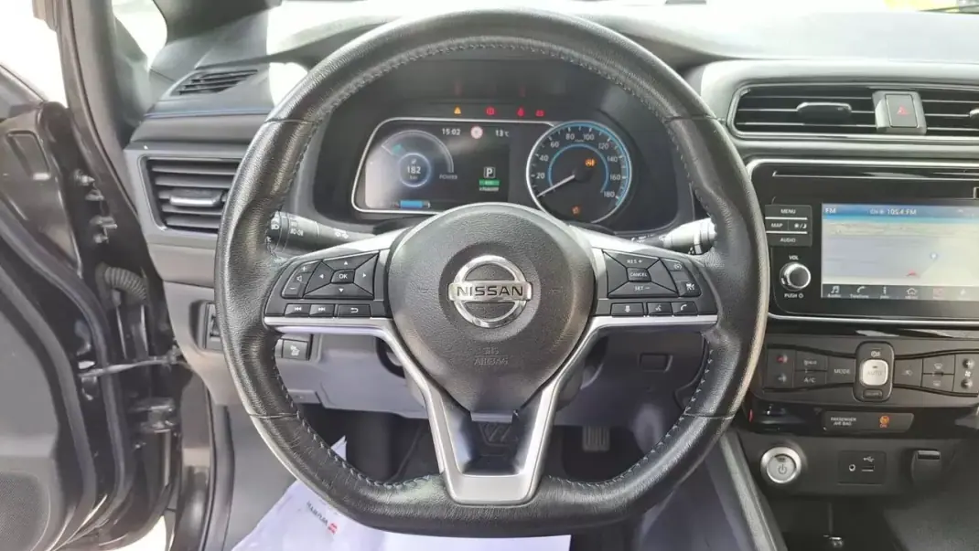 Nissan Leaf 2018 - 12890 EUR, 62000 km - 62000km - foto 34 de 45