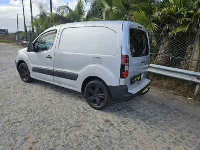 Peugeot 2011 — photo 3 of 7