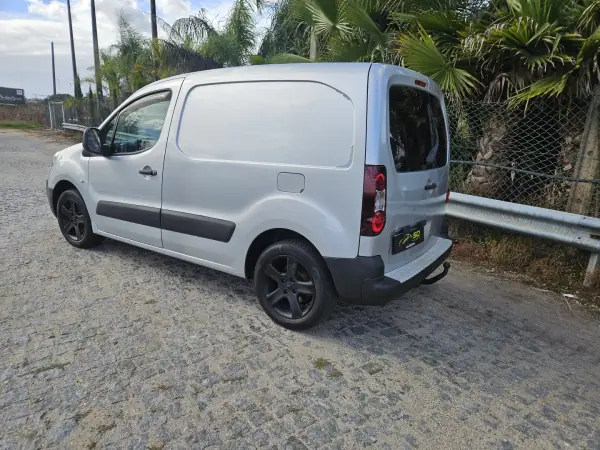 Peugeot 2011 — photo 3 of 7