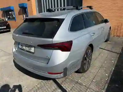Skoda Octavia Break 2024 - 24900 EUR, 75300 km - foto 3 de 3