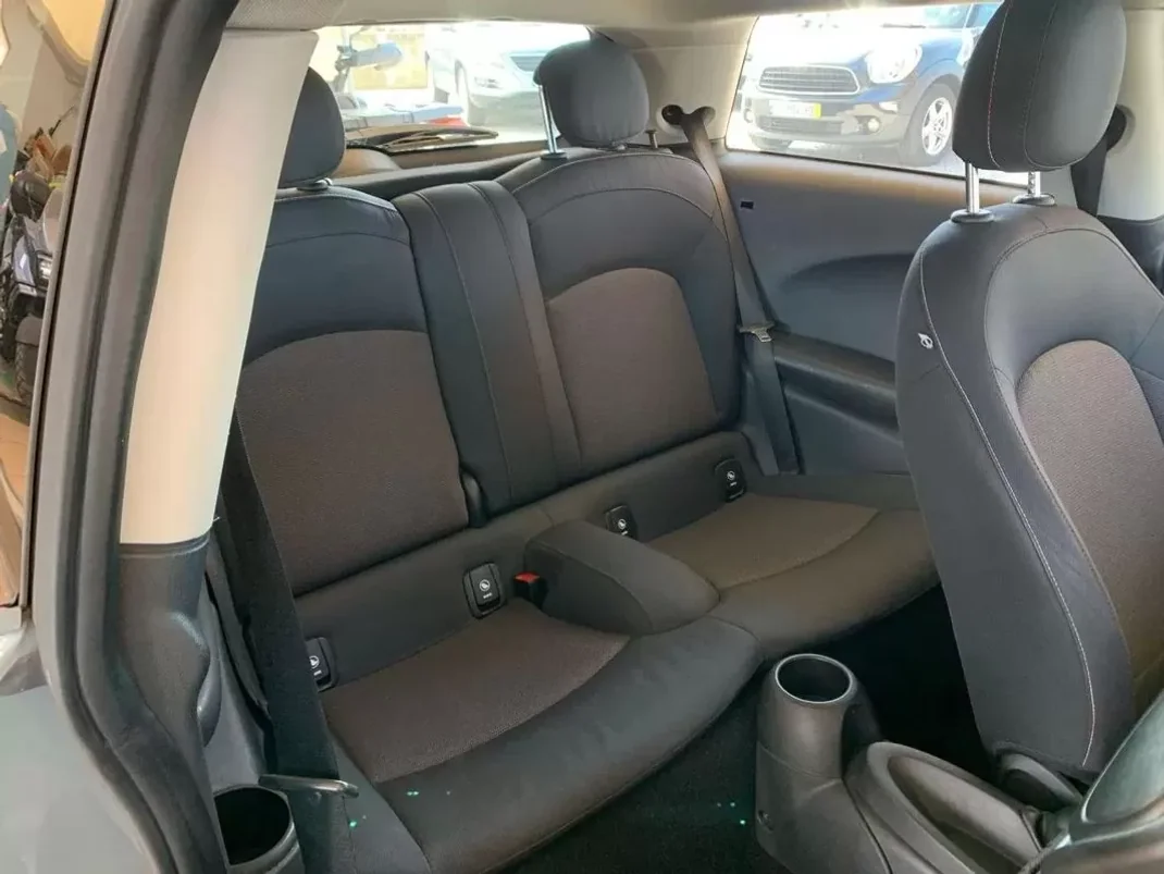 MINI One 2014 - 10950 EUR, 182795 km - AUTO.MOTO.pt - 182795km - foto 13 de 15