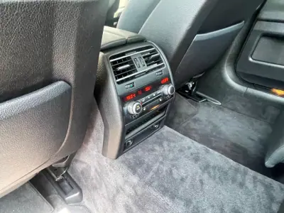 BMW 750 2010 - 33000 EUR, 73000 km - AUTO.MOTO.pt - 73000km - foto 12 de 18