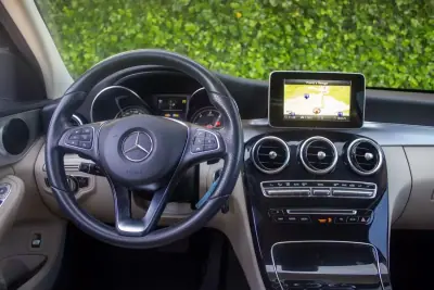 Mercedes-Benz C 220 2017 - 23900 EUR, 125000 km - AUTO.MOTO.pt - 125000km - foto 14 de 16